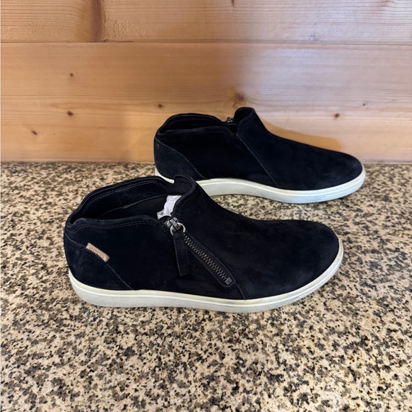 ECCO Women Size 8 Black Suede Casual Shoes - Picture 3 of 7
